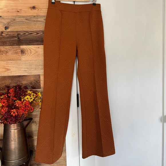 Anthropologie Maeve Pintucked Textured Flare Pants - Picture 3 of 7